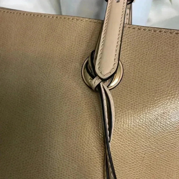 Michael Kors Tan Handbag- EUC - Picture 3 of 10